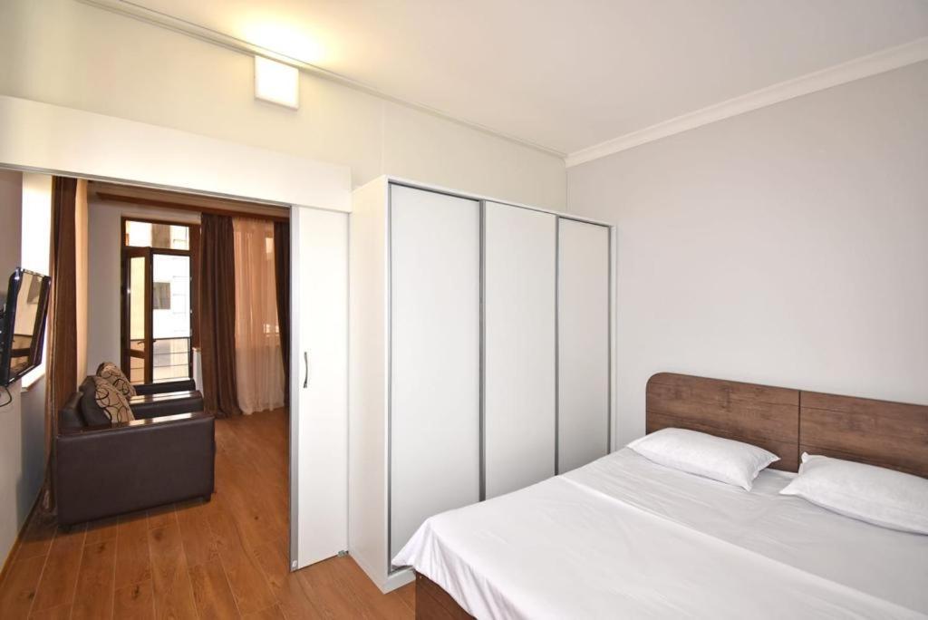 74/3New Building In The Center Of The Capital Apartment Yerevan Luaran gambar