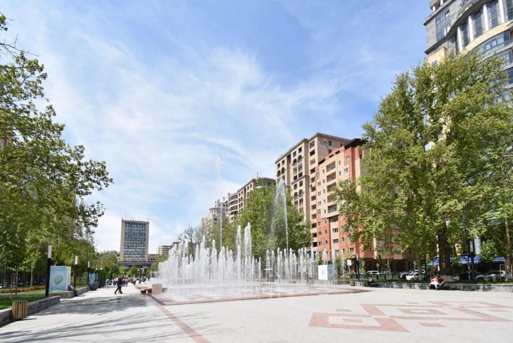 74/3New Building In The Center Of The Capital Apartment Yerevan Luaran gambar