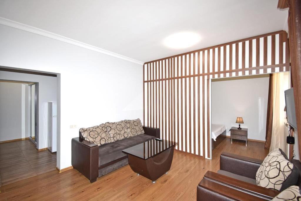 74/3New Building In The Center Of The Capital Apartment Yerevan Luaran gambar