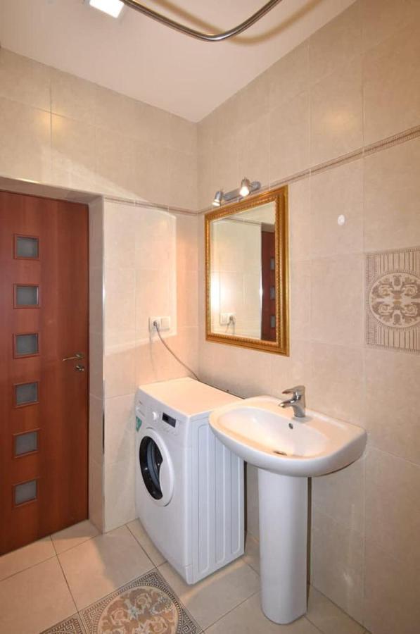 74/3New Building In The Center Of The Capital Apartment Yerevan Luaran gambar