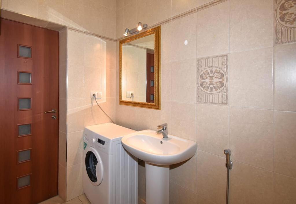 74/3New Building In The Center Of The Capital Apartment Yerevan Luaran gambar