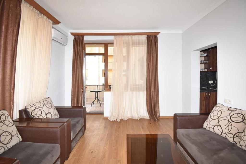 74/3New Building In The Center Of The Capital Apartment Yerevan Luaran gambar